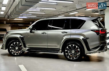 Позашляховик / Кросовер Lexus LX 2022 в 
