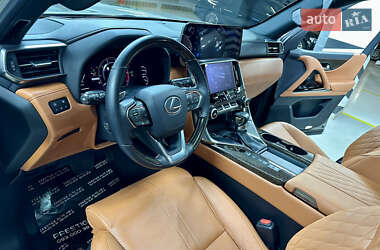 Позашляховик / Кросовер Lexus LX 2022 в 