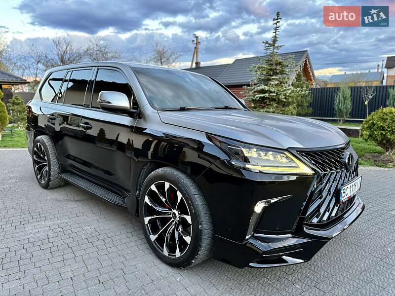Lexus LX 2016