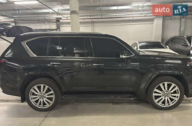 Внедорожник / Кроссовер Lexus LX 2022 в 
