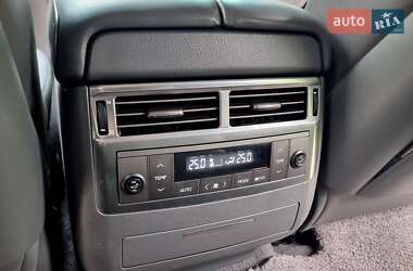 Внедорожник / Кроссовер Lexus LX 2010 в 