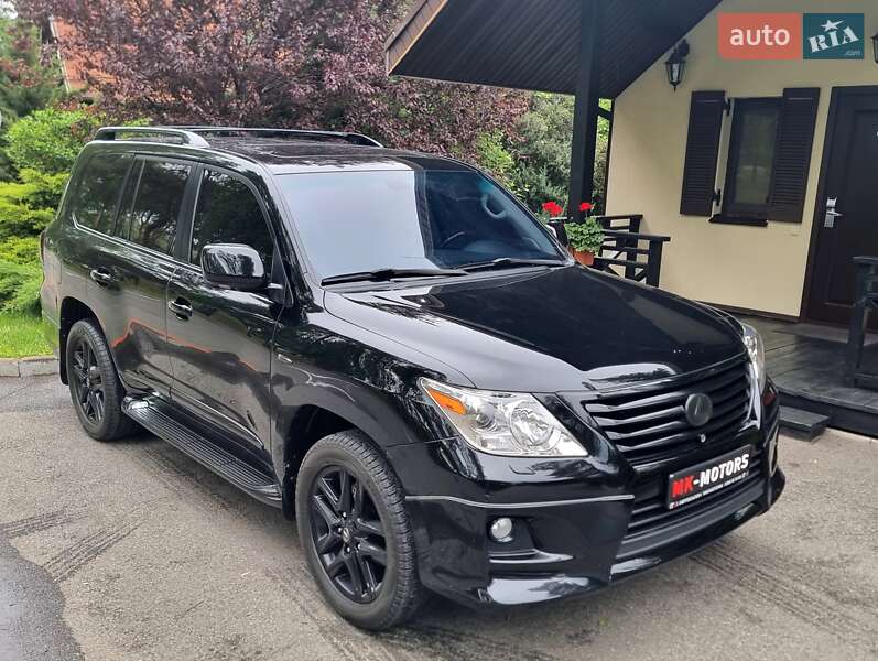 Внедорожник / Кроссовер Lexus LX 2010 в 