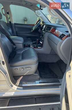 Внедорожник / Кроссовер Lexus LX 2008 в 