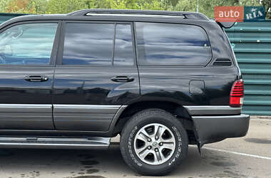Позашляховик / Кросовер Lexus LX 2004 в 