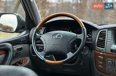 Позашляховик / Кросовер Lexus LX 2004 в 