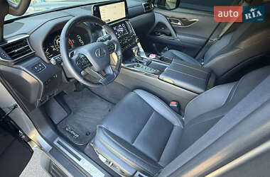 Внедорожник / Кроссовер Lexus LX 2022 в 
