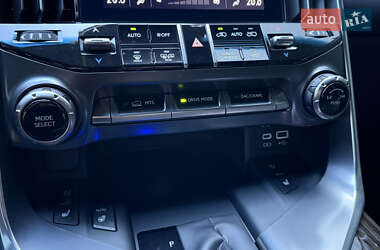 Внедорожник / Кроссовер Lexus LX 2022 в 