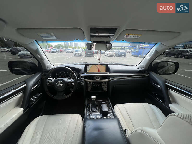 Внедорожник / Кроссовер Lexus LX 2016 в Киеве