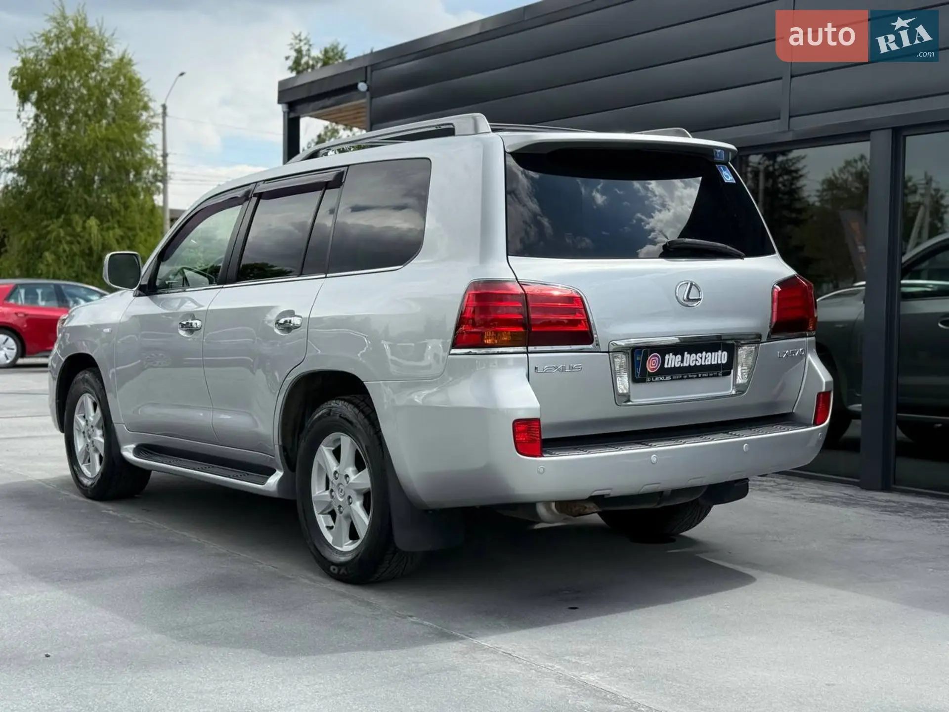 2010 Lexus LX - мініатюра 9