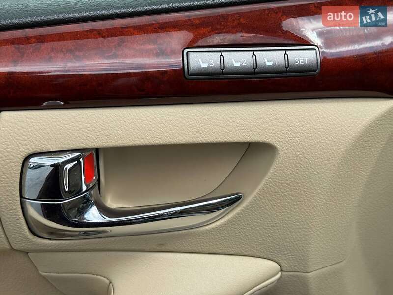 Позашляховик / Кросовер Lexus LX 2010 в Рівному