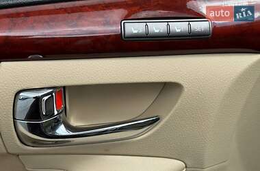 Внедорожник / Кроссовер Lexus LX 2010 в 