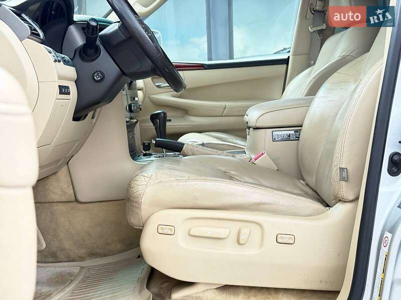 Позашляховик / Кросовер Lexus LX 2010 в Рівному
