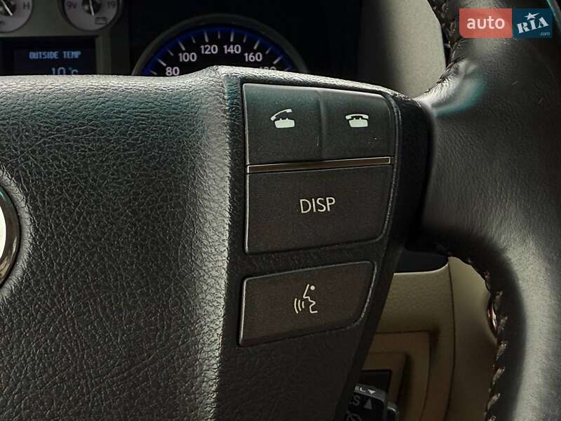 Позашляховик / Кросовер Lexus LX 2010 в Рівному