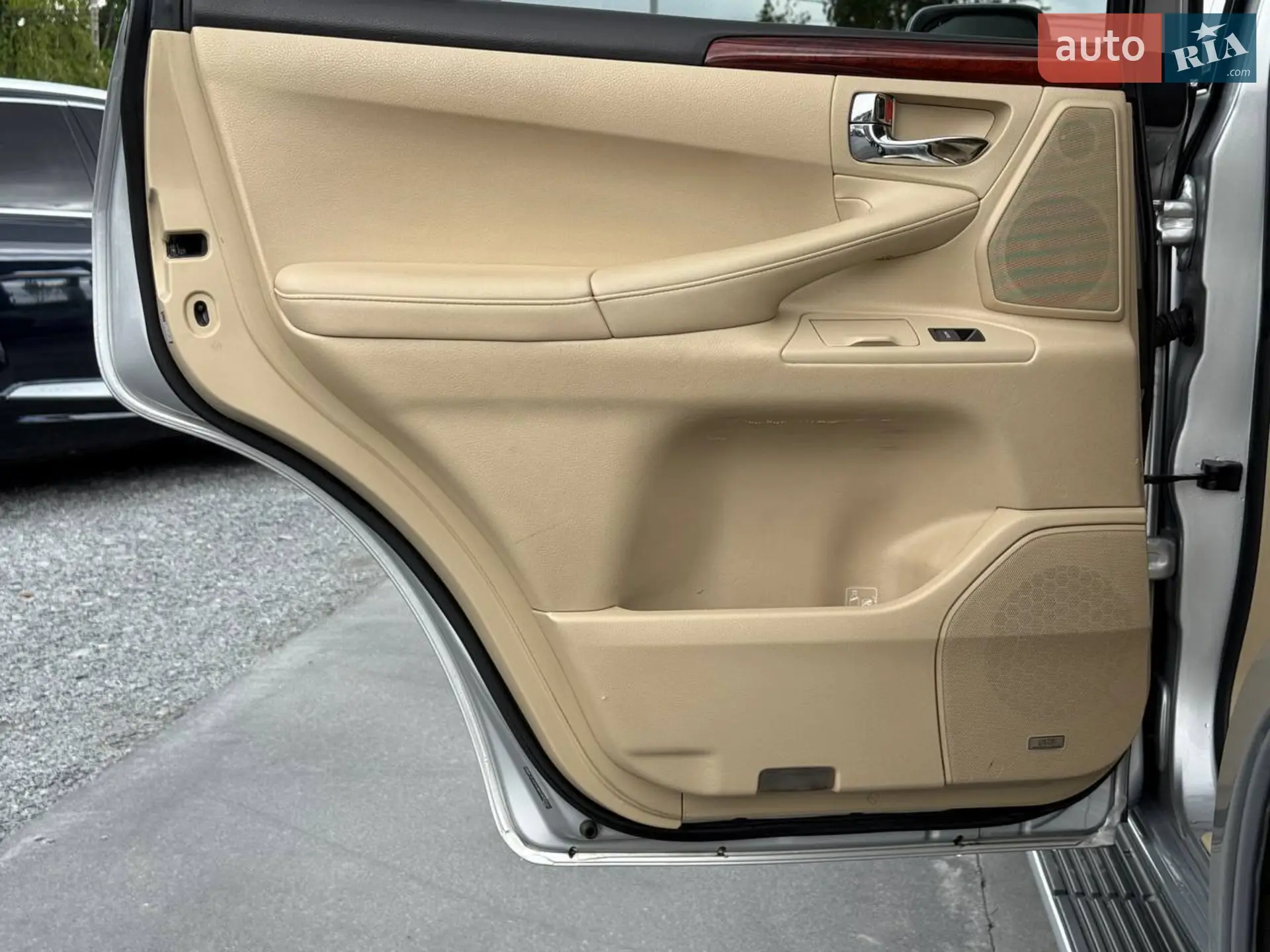 2010 Lexus LX - мініатюра 37