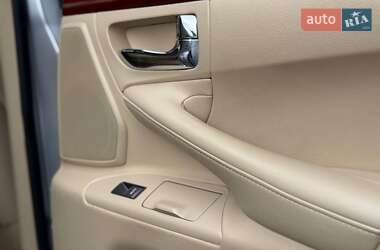 Внедорожник / Кроссовер Lexus LX 2010 в 