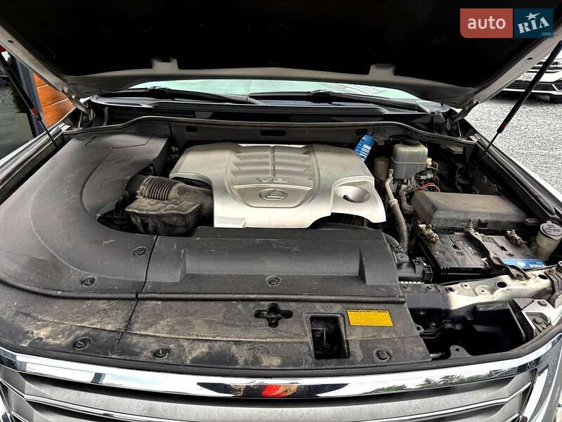 Позашляховик / Кросовер Lexus LX 2010 в Рівному