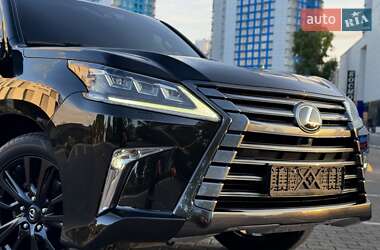 Внедорожник / Кроссовер Lexus LX 2017 в 