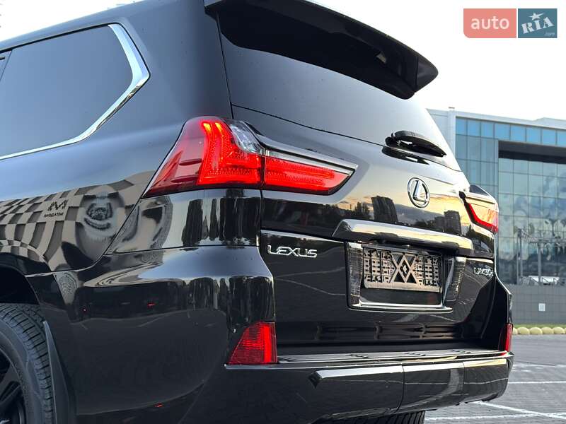 Внедорожник / Кроссовер Lexus LX 2017 в Одессе