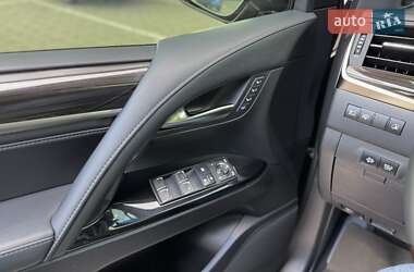 Внедорожник / Кроссовер Lexus LX 2017 в 