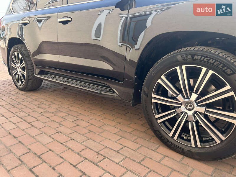 Внедорожник / Кроссовер Lexus LX 2019 в Киеве