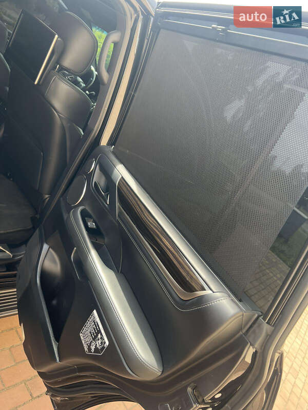 Внедорожник / Кроссовер Lexus LX 2019 в Киеве