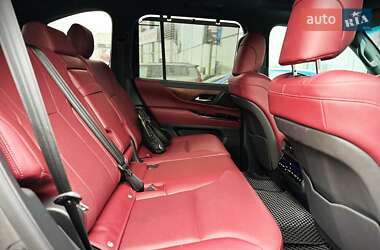 Внедорожник / Кроссовер Lexus LX 2022 в 