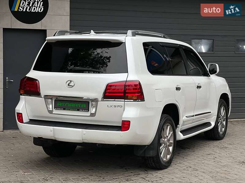 Внедорожник / Кроссовер Lexus LX 2011 в Одессе