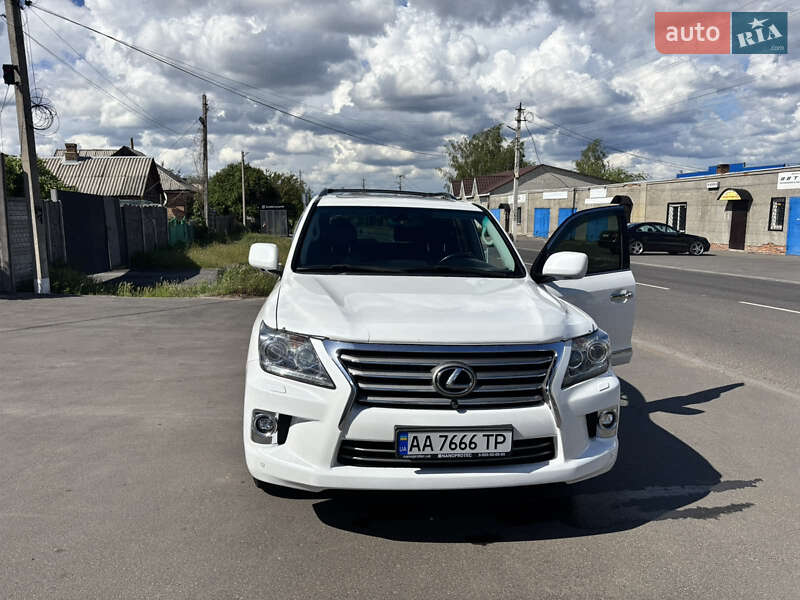 Внедорожник / Кроссовер Lexus LX 2008 в 
