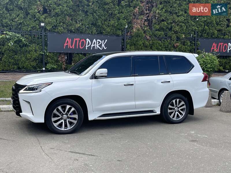 Lexus LX 2015