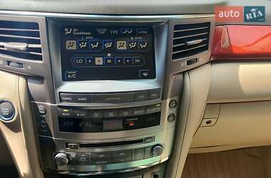 Внедорожник / Кроссовер Lexus LX 2008 в 