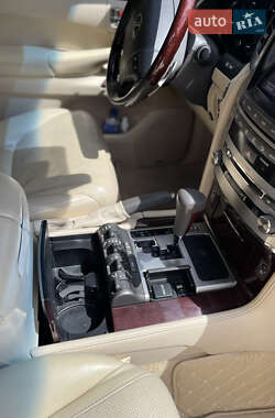 Внедорожник / Кроссовер Lexus LX 2012 в 