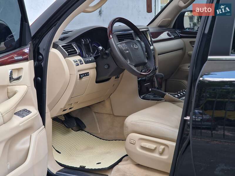 Позашляховик / Кросовер Lexus LX 2008 в Одесі