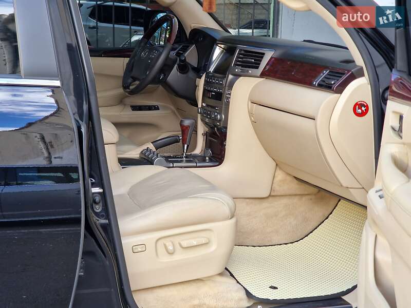 Позашляховик / Кросовер Lexus LX 2008 в Одесі