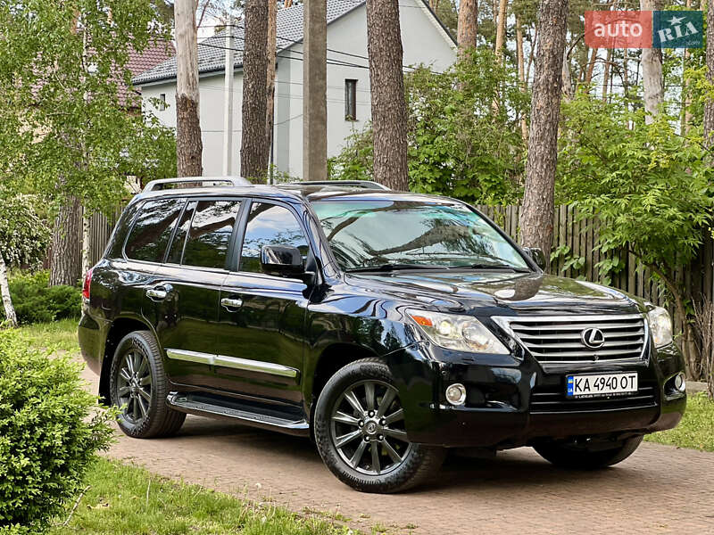Внедорожник / Кроссовер Lexus LX 2011 в 