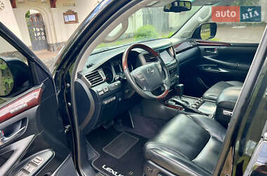 Внедорожник / Кроссовер Lexus LX 2011 в 