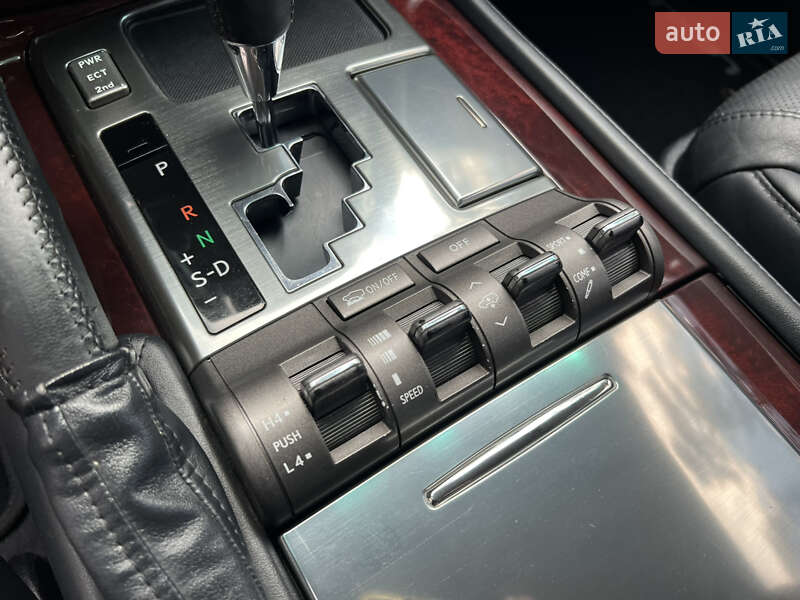Позашляховик / Кросовер Lexus LX 2011 в Києві