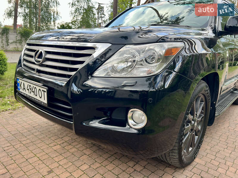Позашляховик / Кросовер Lexus LX 2011 в Києві