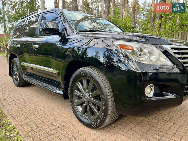 Позашляховик / Кросовер Lexus LX 2011 в Києві