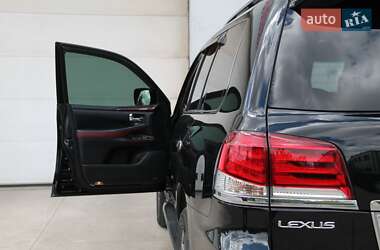 Позашляховик / Кросовер Lexus LX 2014 в 