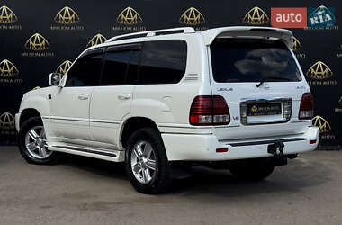 Позашляховик / Кросовер Lexus LX 2005 в 