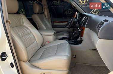 Позашляховик / Кросовер Lexus LX 2005 в 