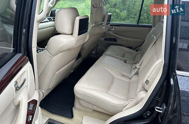 Позашляховик / Кросовер Lexus LX 2012 в 