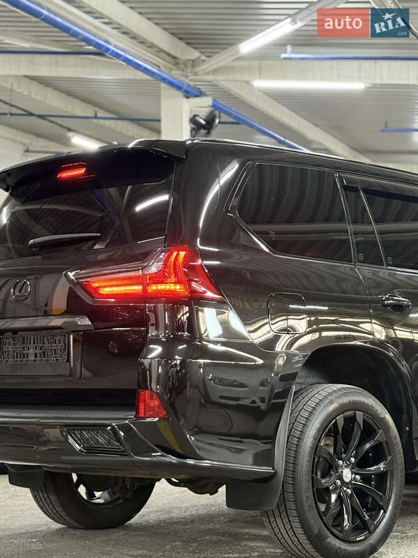 Позашляховик / Кросовер Lexus LX 2015 в Одесі