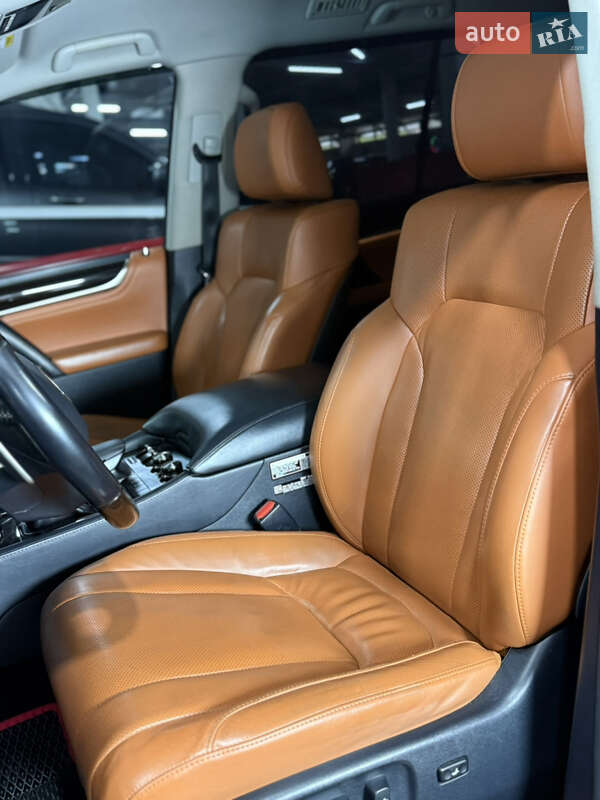 Позашляховик / Кросовер Lexus LX 2015 в Одесі