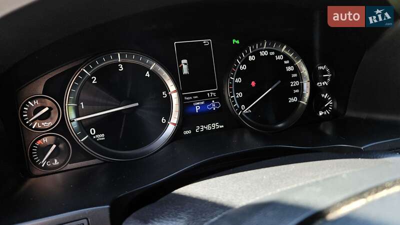 Внедорожник / Кроссовер Lexus LX 2019 в Сваляве