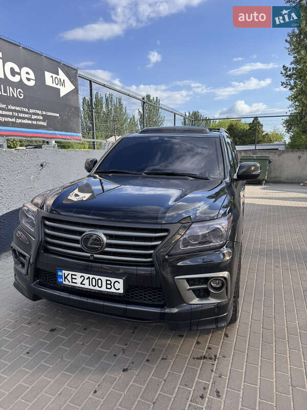 Lexus LX 2013