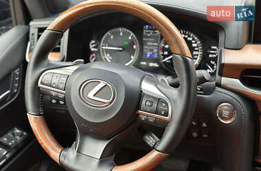 Внедорожник / Кроссовер Lexus LX 2017 в 