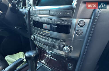 Позашляховик / Кросовер Lexus LX 2010 в 