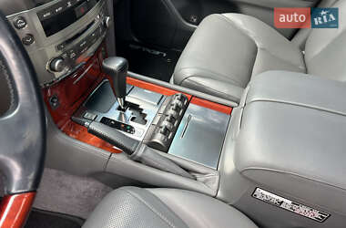 Внедорожник / Кроссовер Lexus LX 2008 в 