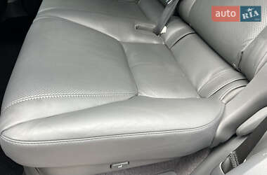 Внедорожник / Кроссовер Lexus LX 2008 в 